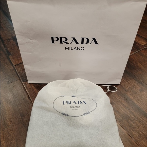 Prada crossbody - Picture 2 of 5